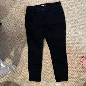 Old Navy Super Skinny Mid Rise Short pant